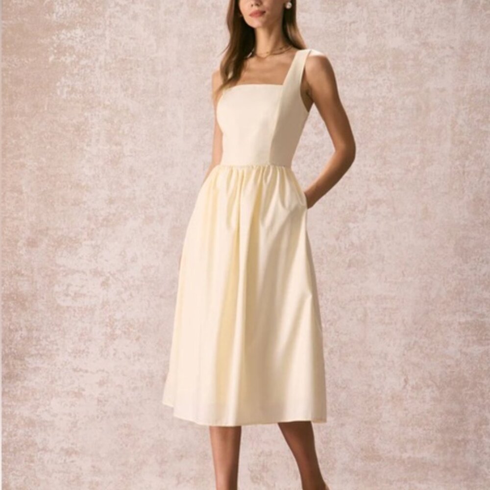 Light Yellow Pleated Cross Back Midi Dress - Size L